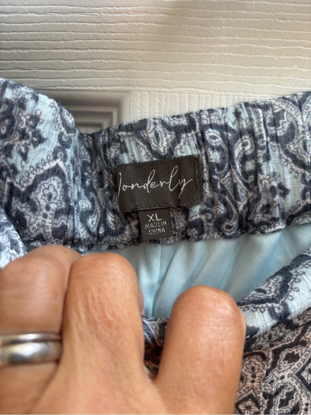 Wonderly Woman’s Blue & White Lined Wide Leg Palazzo Pants, Size XL, NWOT - Picture 4 of 6